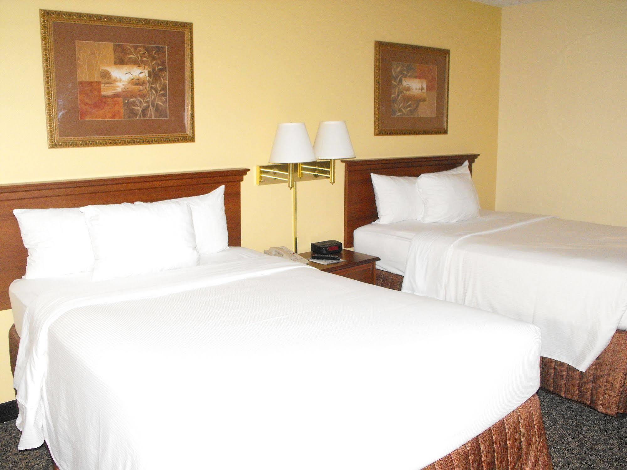 Country Inn & Suites By Radisson, La Crosse, Wi Экстерьер фото